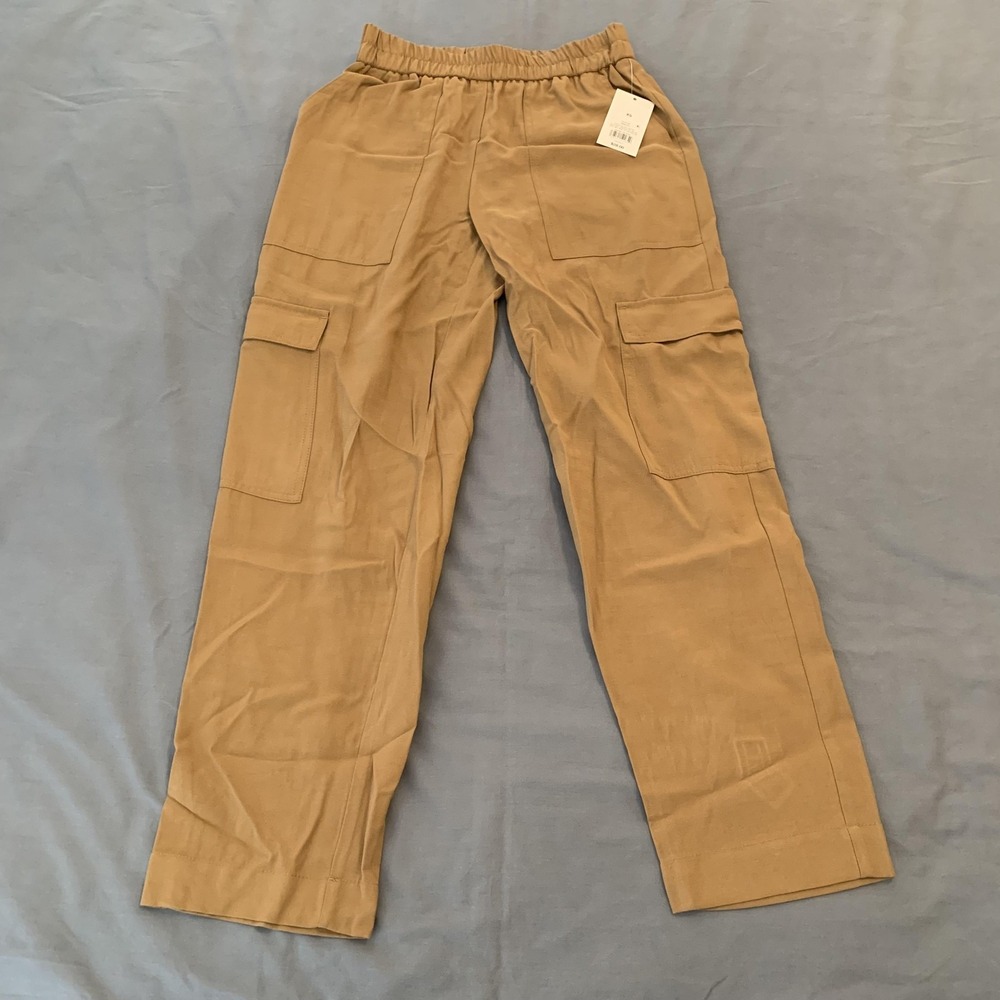 A New Day Pants Womens XS Tan Cargo Pockets Pull On Straight Leg Elastic Waist
